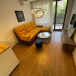 Premier Beach-luxury Studio-first Line アパート