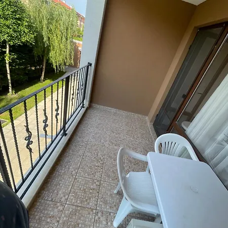 Premier Beach-luxury Studio-first Line Апартаменты