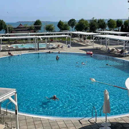 Апартаменты Premier Beach-luxury Studio-first Line